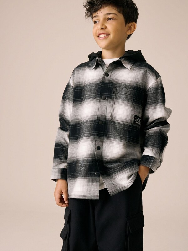 Next Srajca svetlo siva / črna / bela