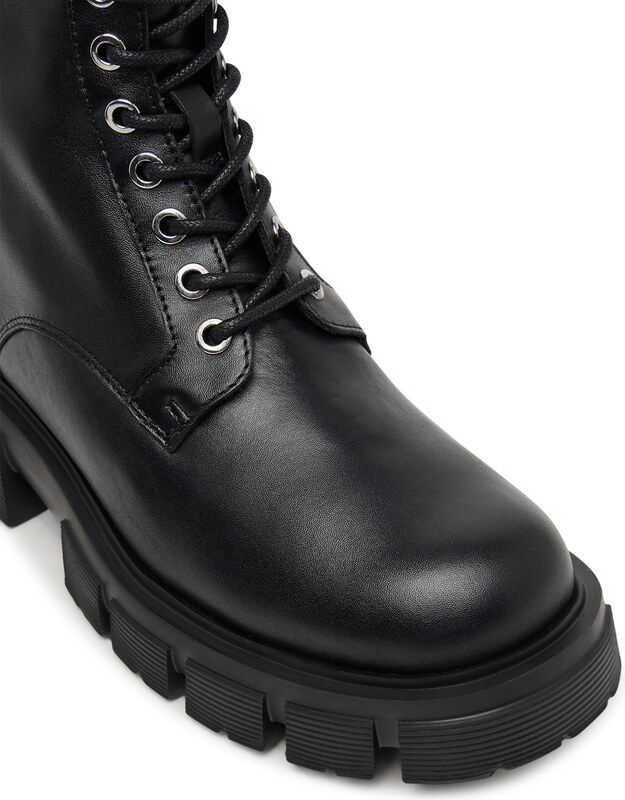 Gležnjarji LOVE MOSCHINO