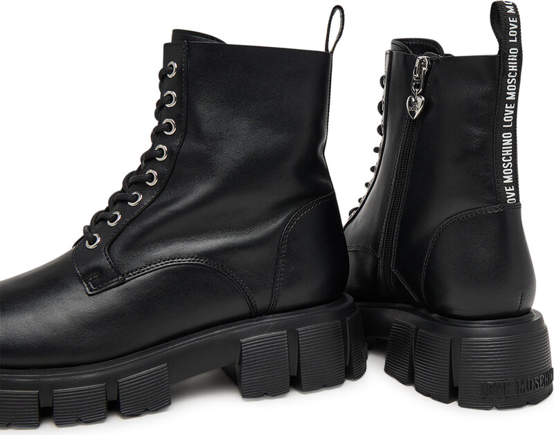 Gležnjarji LOVE MOSCHINO