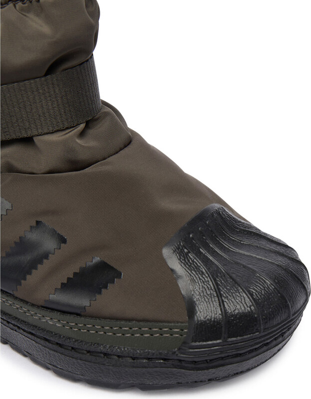 Škornji za sneg adidas