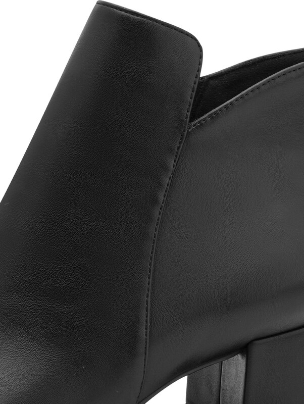 Tamaris Gležnarji črna