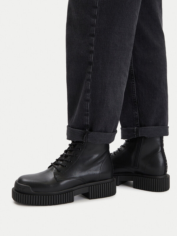 Gležnjarji Armani Exchange