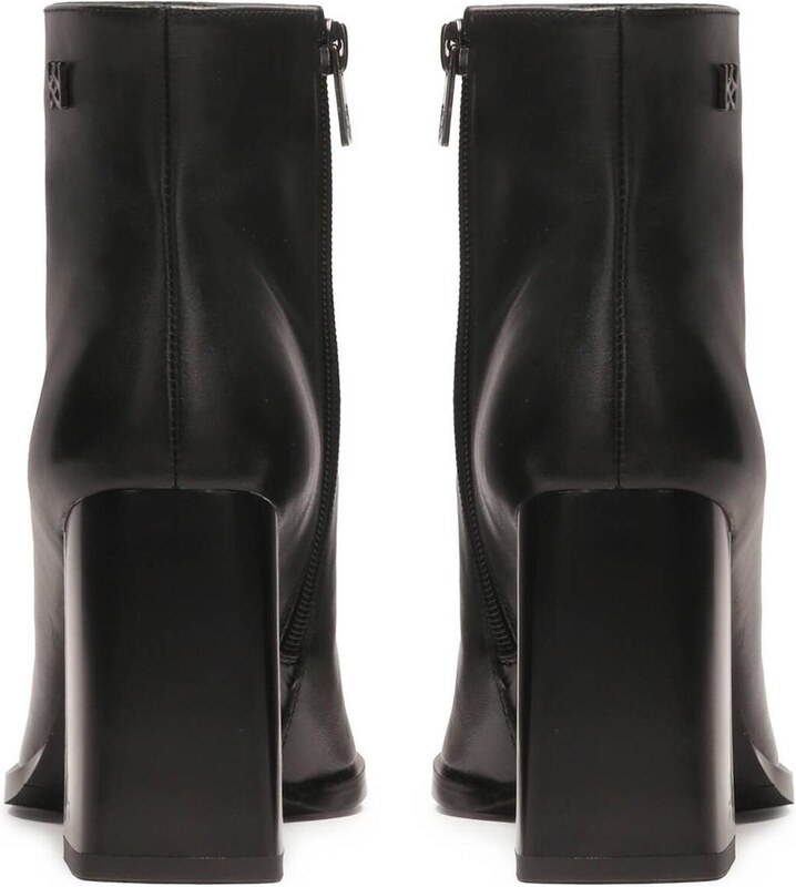 Kazar Gležnarji črna