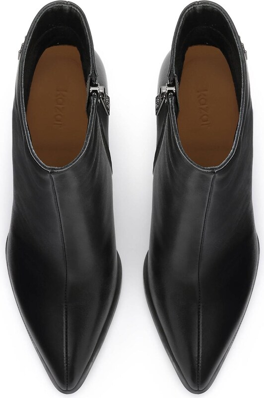 Kazar Gležnarji črna