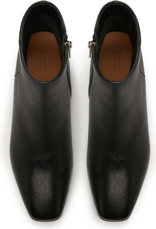 Kazar Gležnarji črna