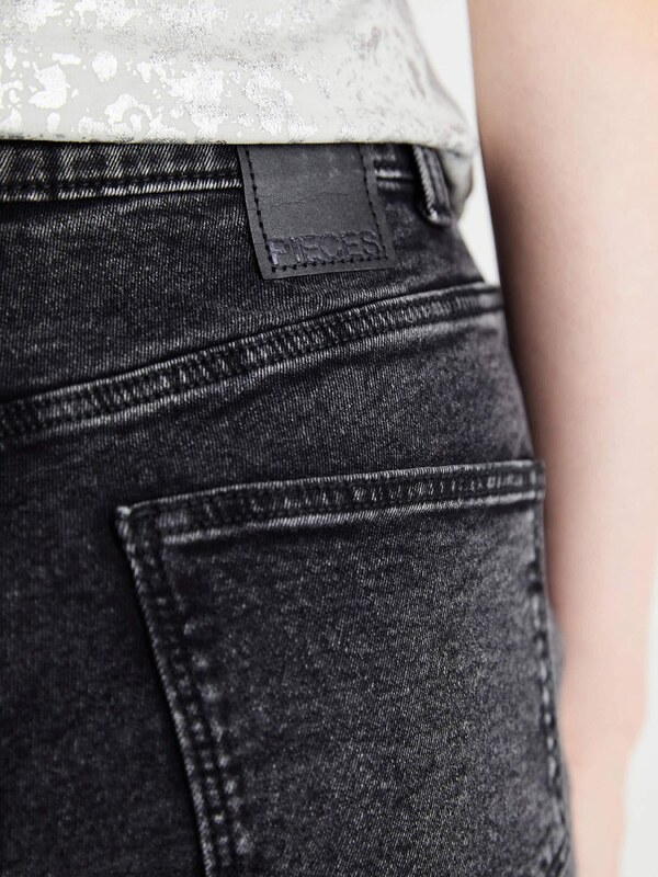 PIECES Kavbojke 'PCKESIA' siv denim