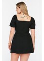 Trendyol krivulja Črna tkana obleka z ruffle in izrezanimi detajli