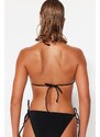 Trendyol črni trikotnik vezen bikini vrh