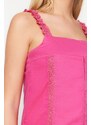 Trendyol roza naravnost rezana mini obleka s tkano podlogo in čipkastim detajlom