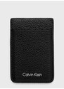 Usnjen etui za kartice + obesek za ključe Calvin Klein črna barva