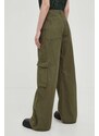 Bombažne hlače Levi's BAGGY CARGO zelena barva