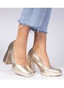 Gemre Gold pumps on a chunky heel with a square toe Irenois
