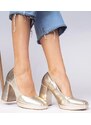 Gemre Gold pumps on a chunky heel with a square toe Irenois